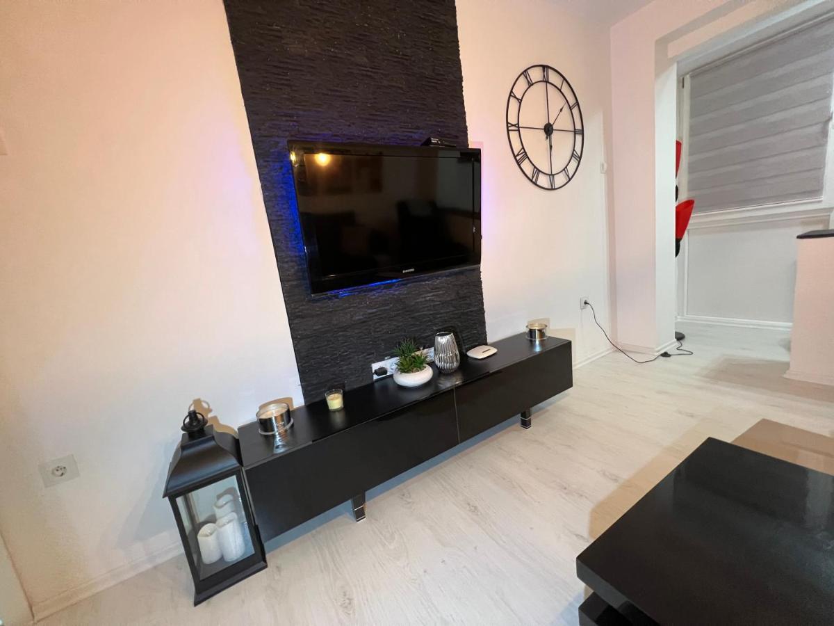 Apartman Paola - Massage Chair- 0-24 Self Check In Out- Zupanja Esterno foto